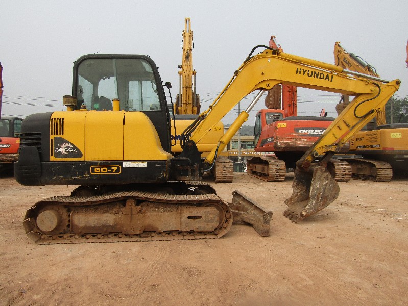 Used Hyundai R60-7