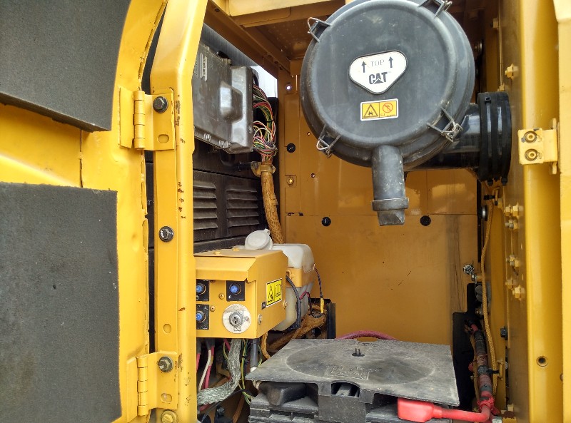 Used Caterpillar CAT323D