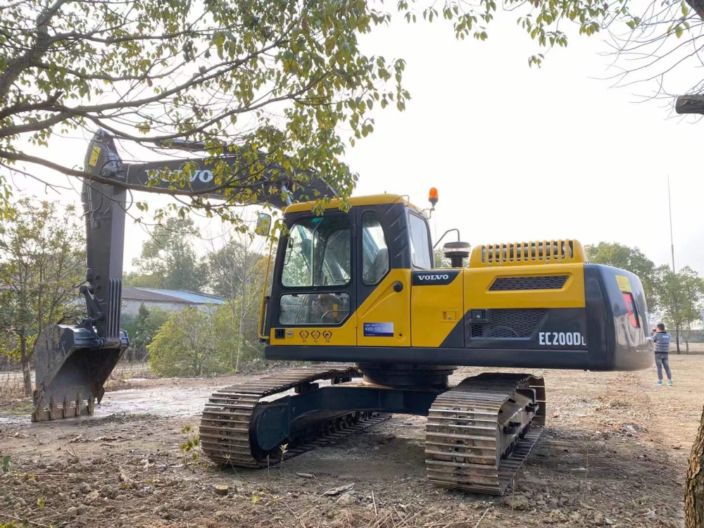 Used Volvo EC200D