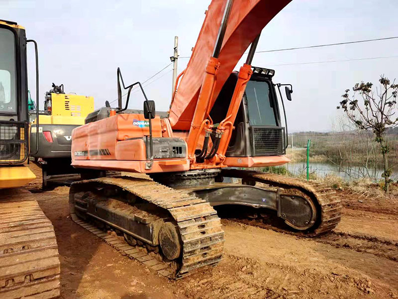 Used Doosan DX380