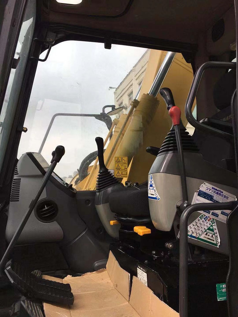 Used Komatsu PC128