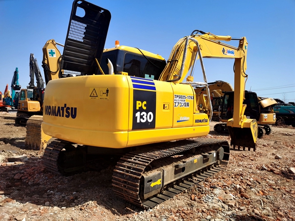 Used Komatsu PC130-7