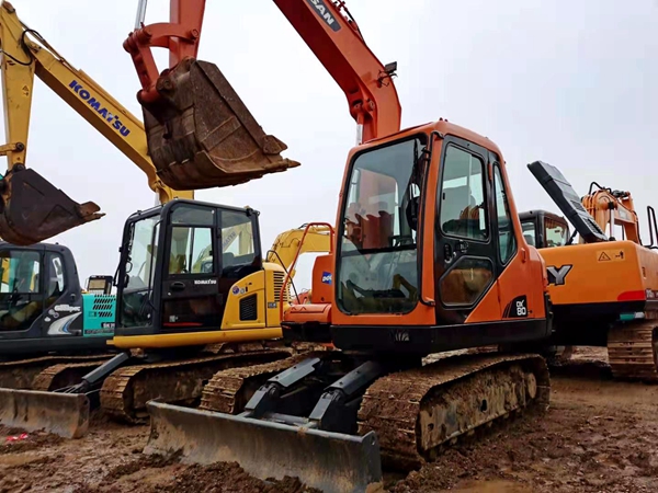 Used Doosan DH80