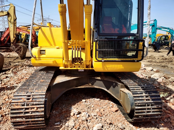 Used Komatsu PC130-7