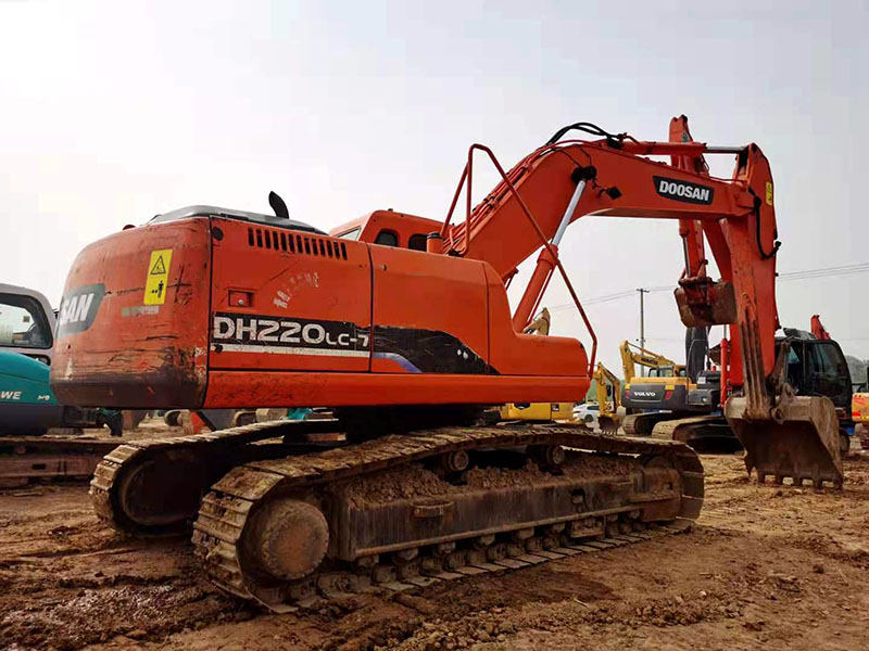 Used Doosan DH220-7