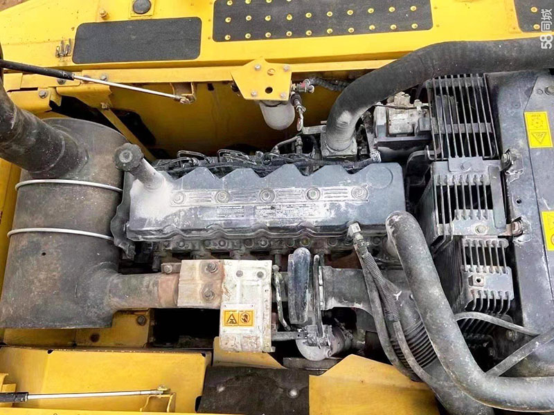 Used Komatsu PC200-8MO