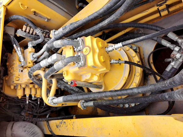 Used Komatsu PC300-7