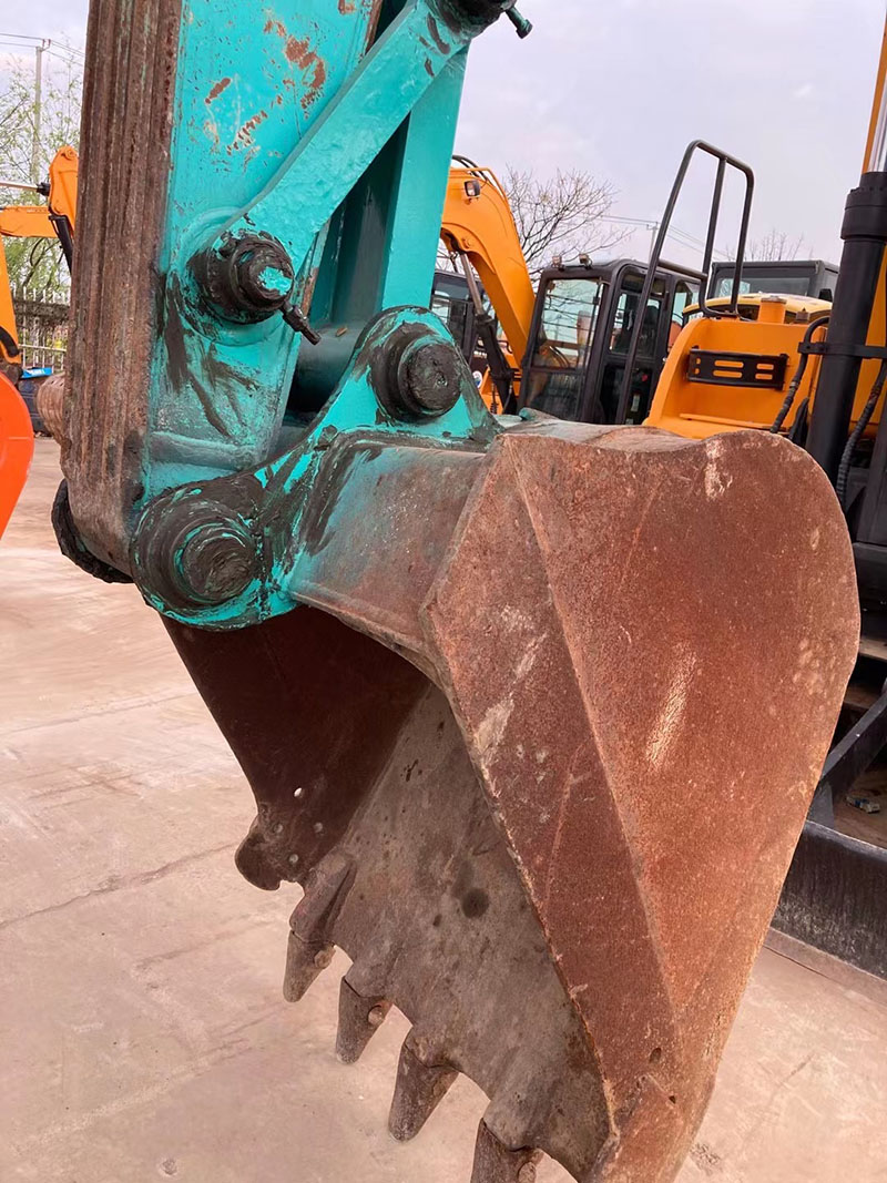 Used Kobelco SK130-8