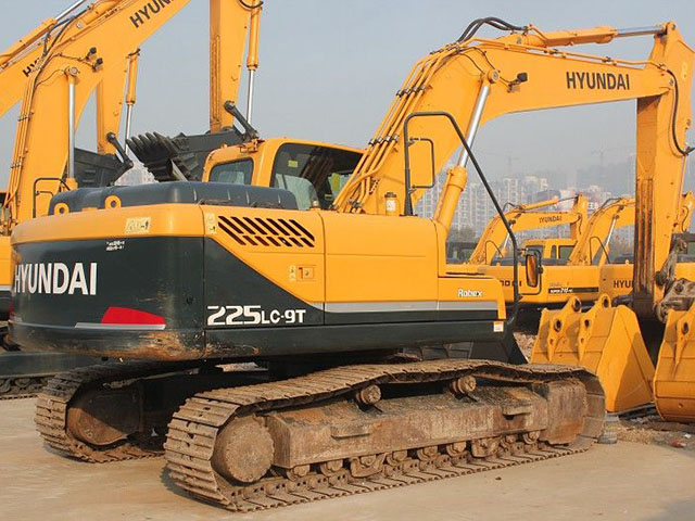 Used Hyundai R225-9T