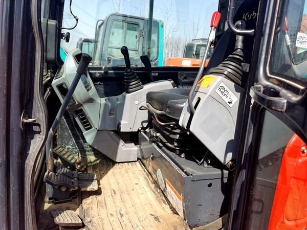 Used Kubota KX165