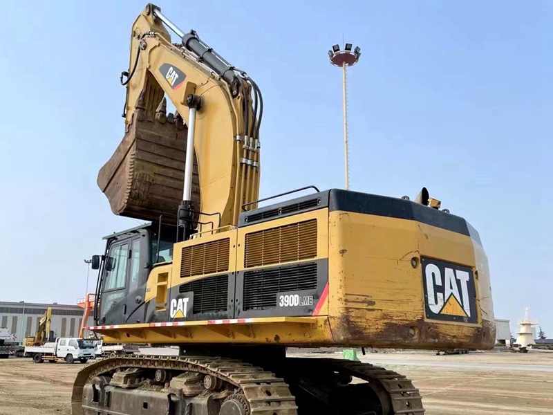 Used Caterpillar CAT390D