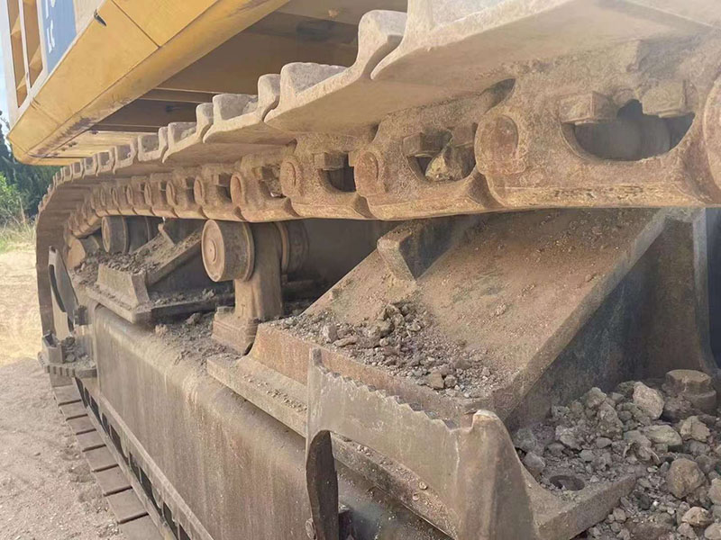 Used Komatsu PC700-8