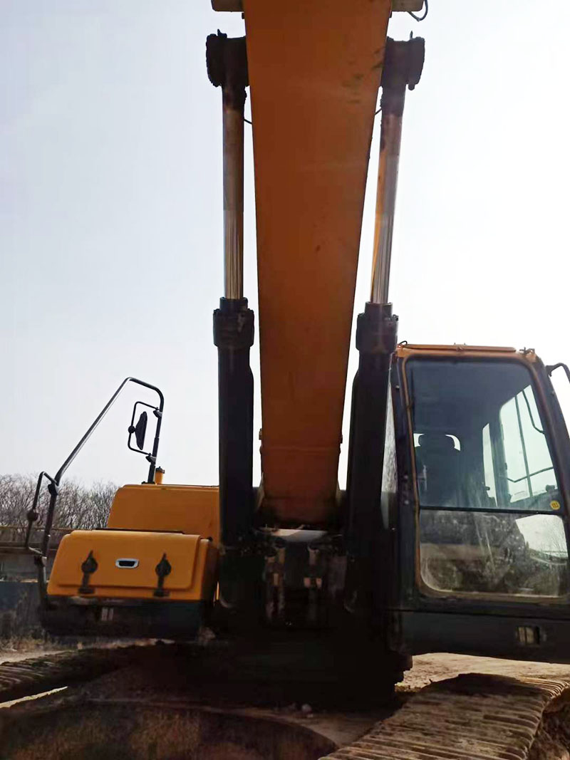 Used Hyundai R350VS