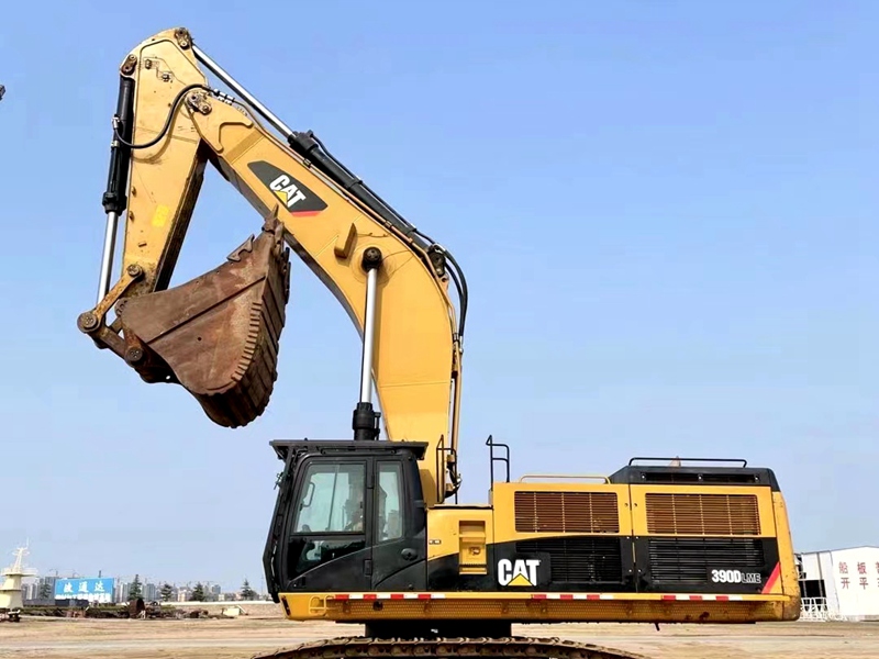 Used Caterpillar CAT390D