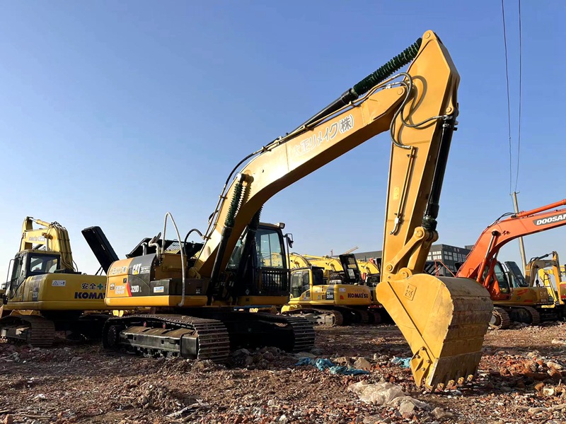 Used Caterpillar CAT320D