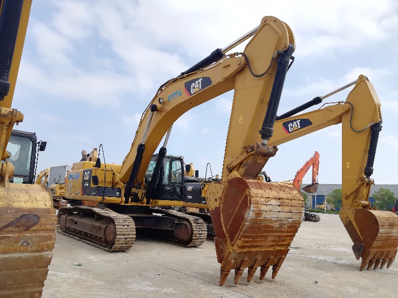 Used Caterpillar CAT345D