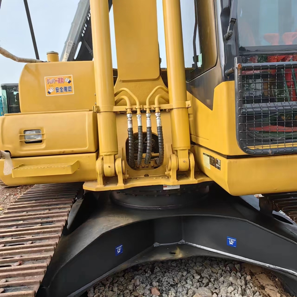 Used Komatsu PC160