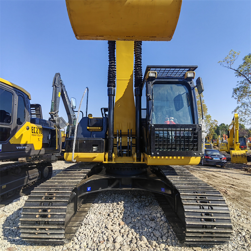 Used Caterpillar CAT320D2