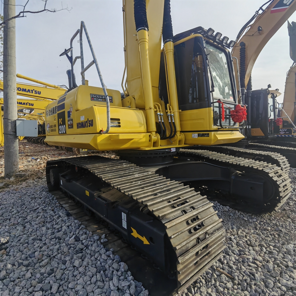 Used Komatsu PC200-8