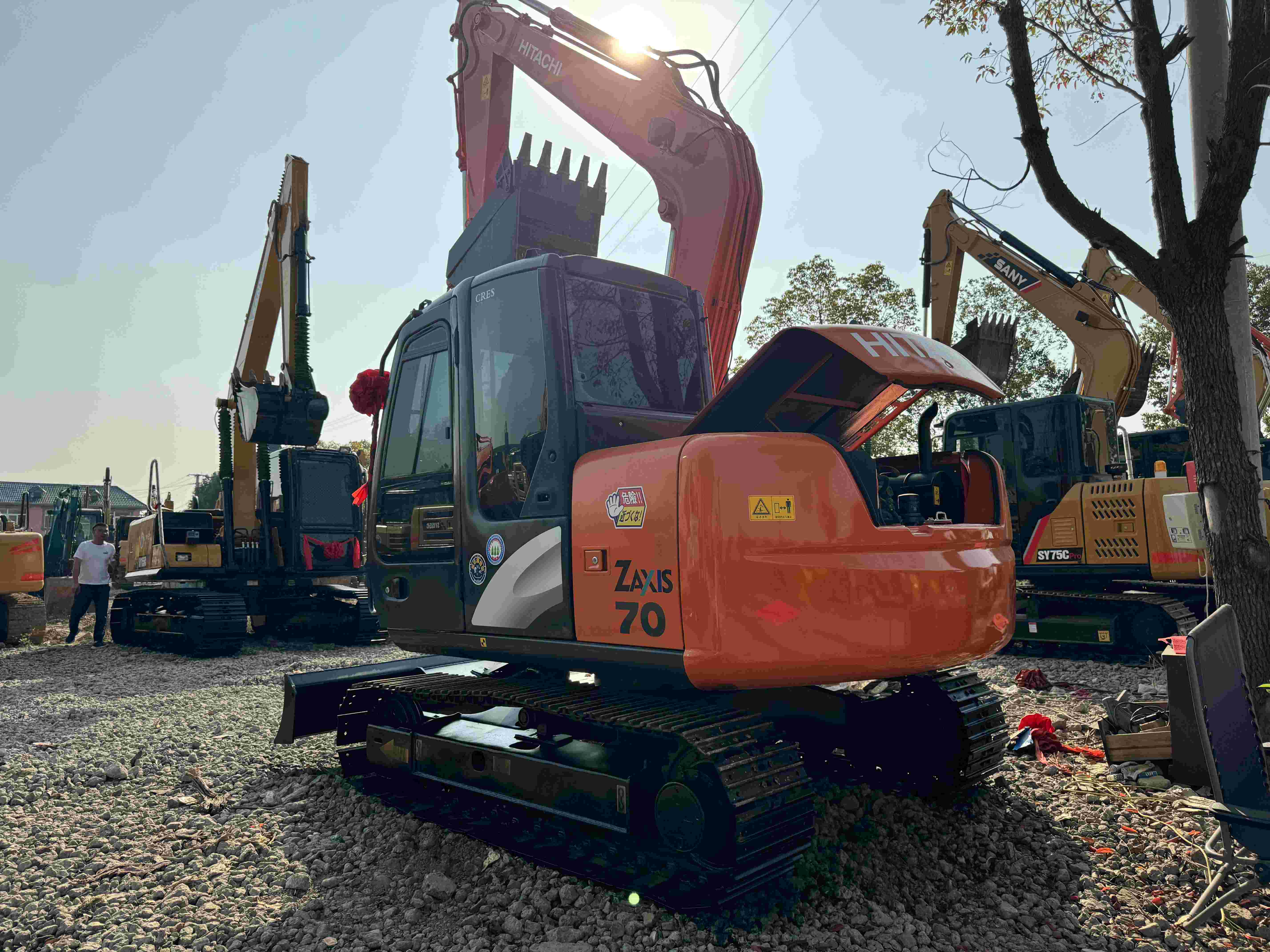 Used Hitachi ZX70