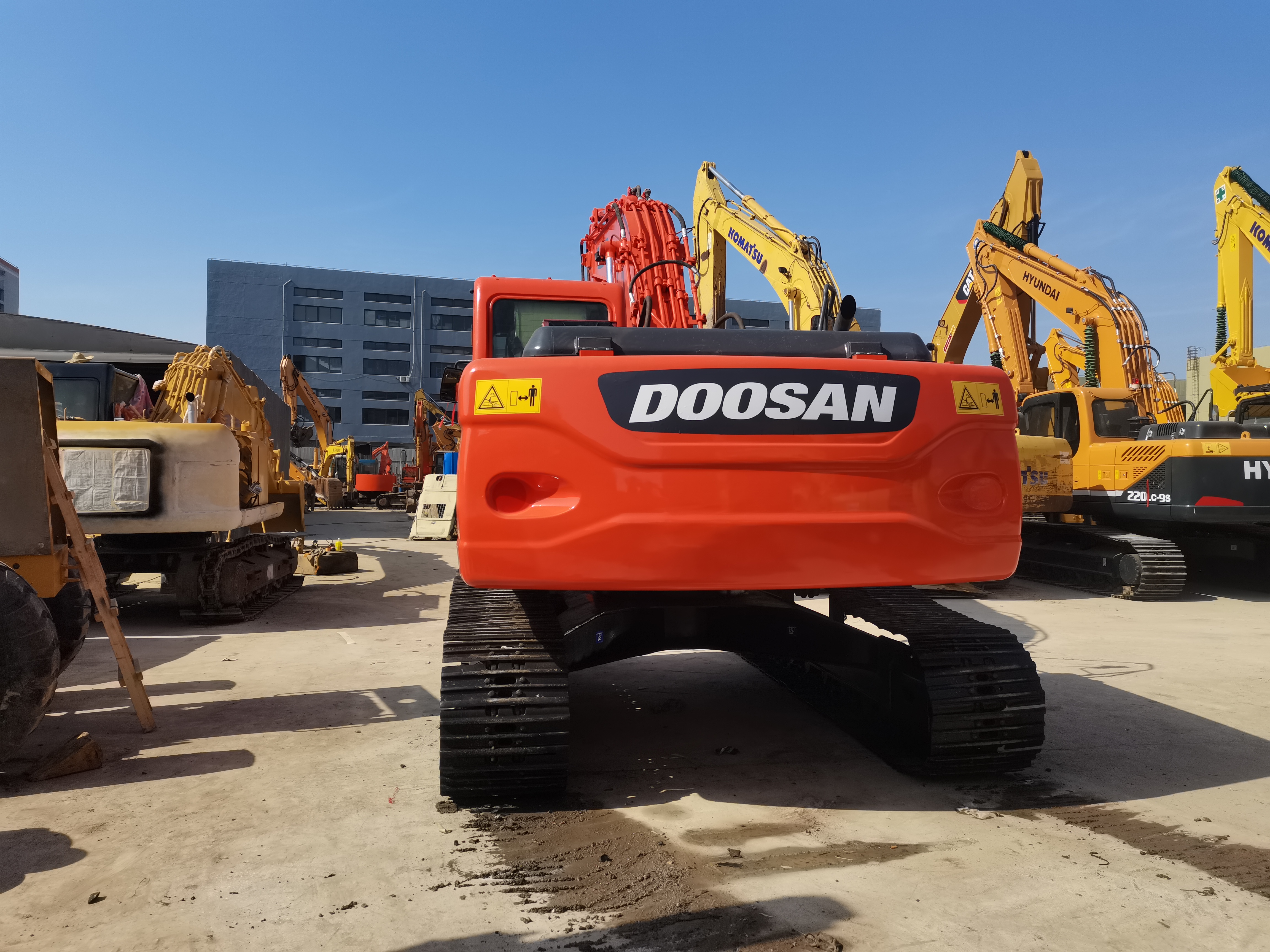 Used Doosan DX225LCA