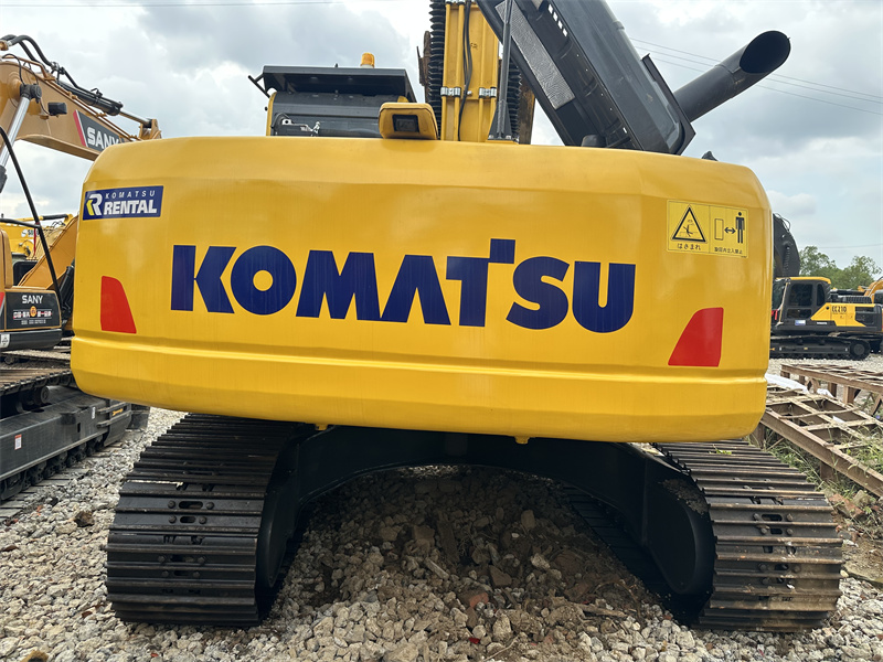 Used Komatsu PC240-8