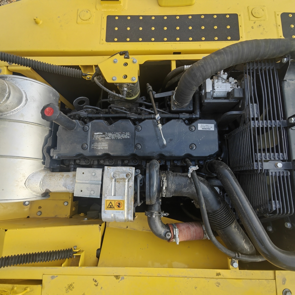 Used Komatsu PC200-8