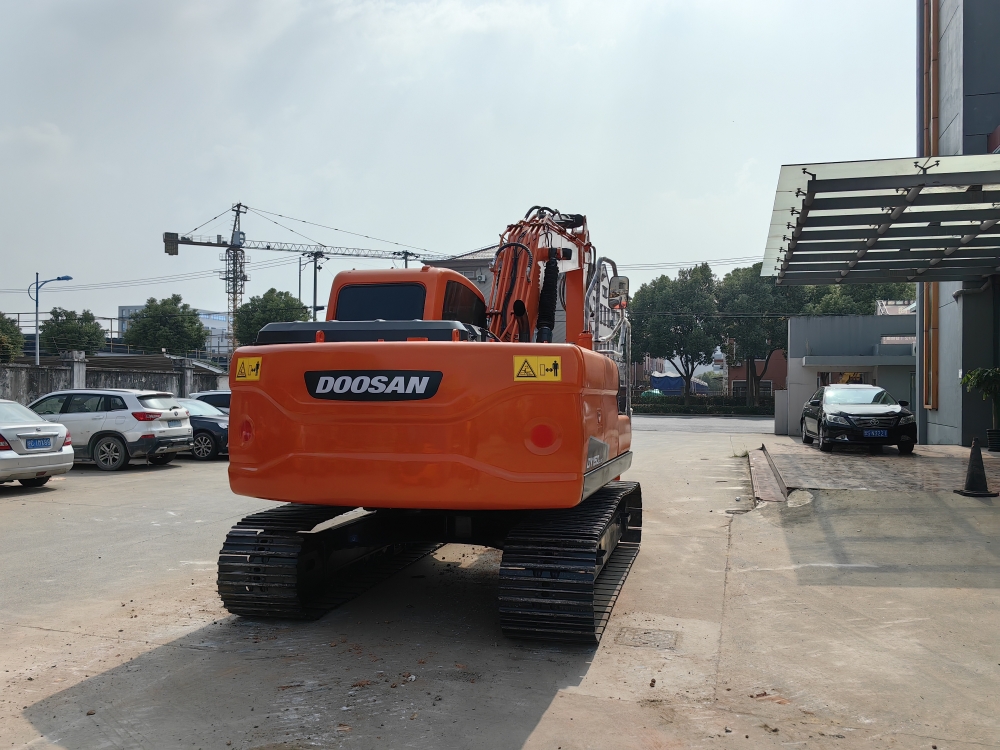 Used Doosan DX150