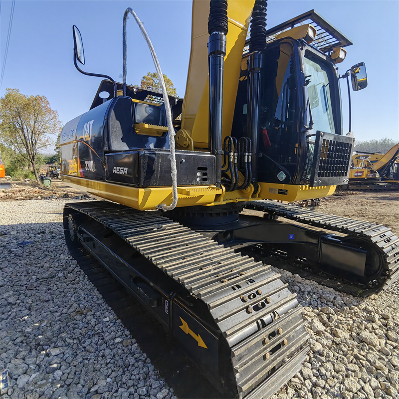 Used Caterpillar CAT320D2