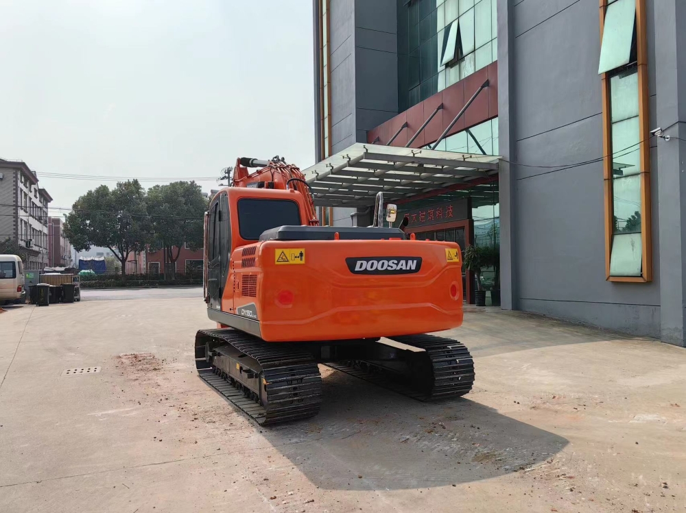 Used Doosan DX150