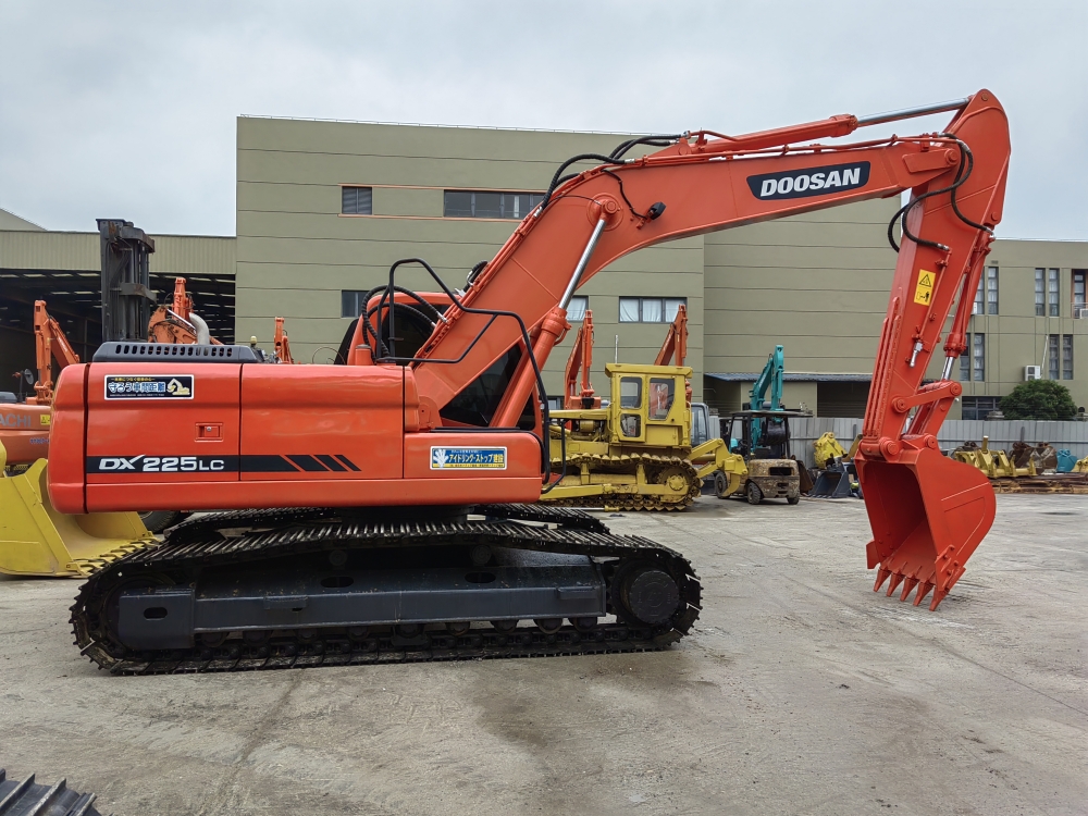 Used Doosan DX225LCA