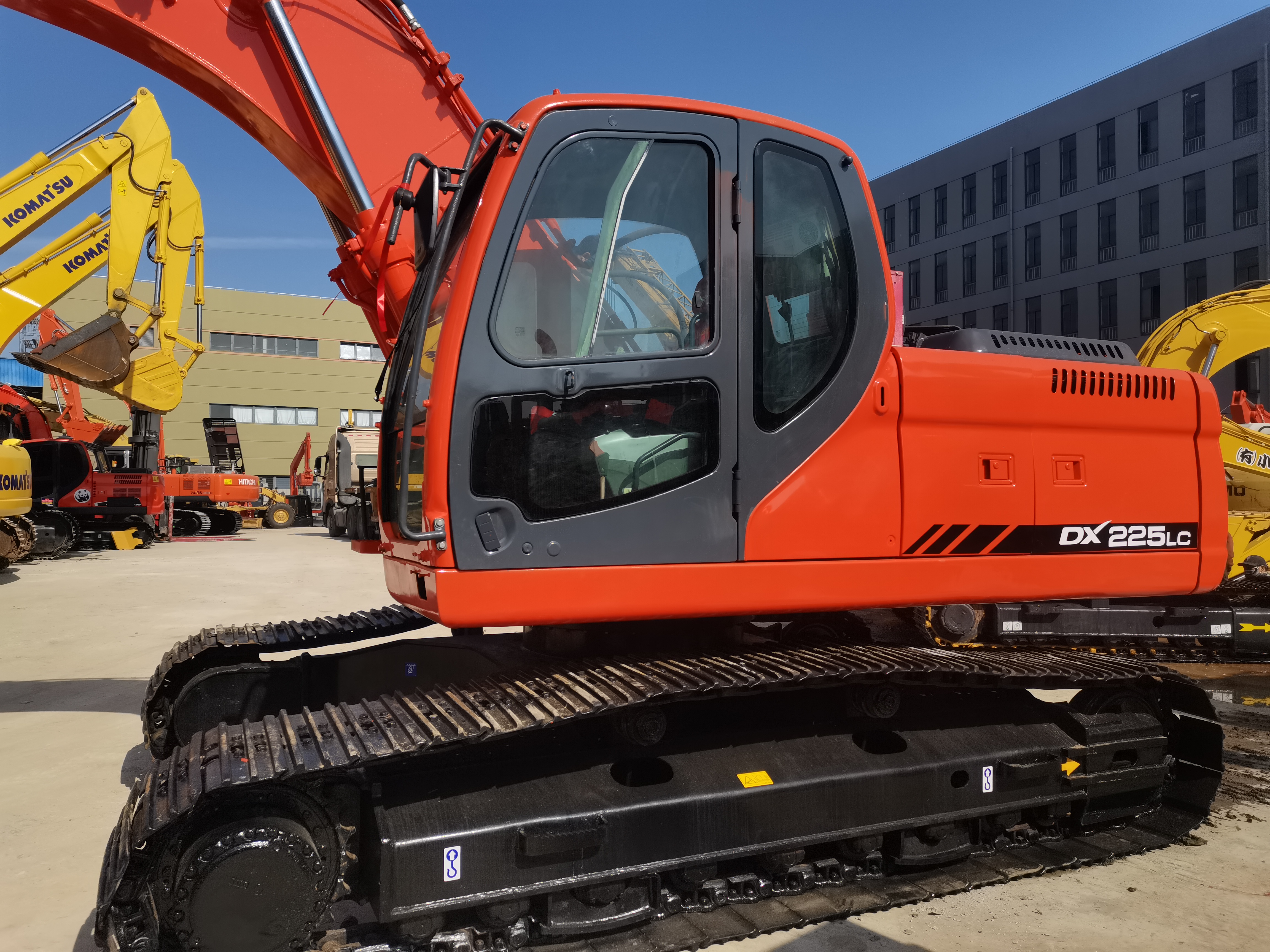 Used Doosan DX225LCA