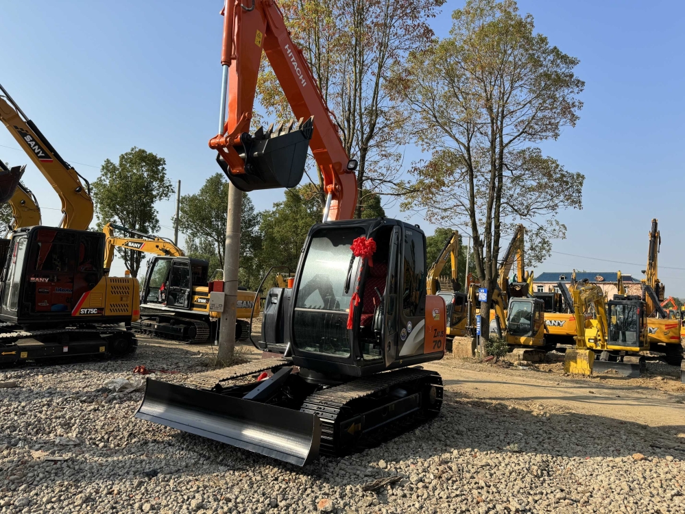 Used Hitachi ZX70