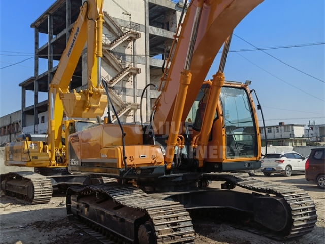 Used Hyundai R305L-9T