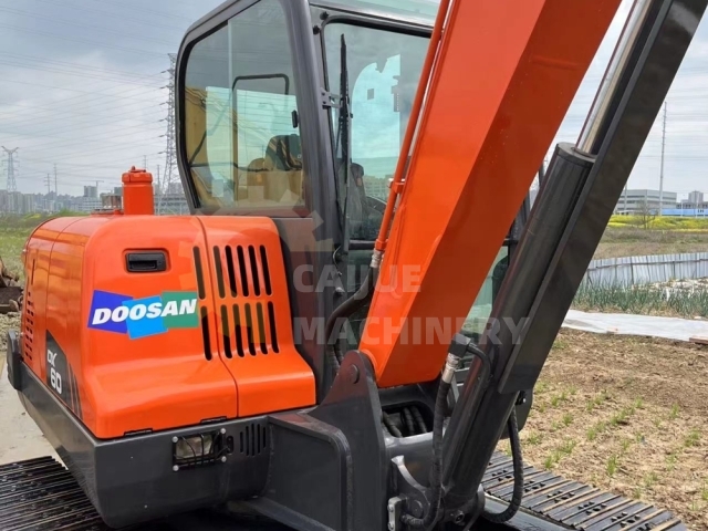 Used Doosan DX60-9