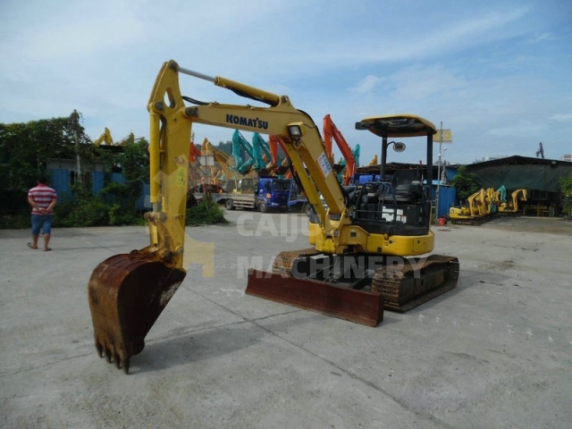 Used Komatsu PC40MR-3