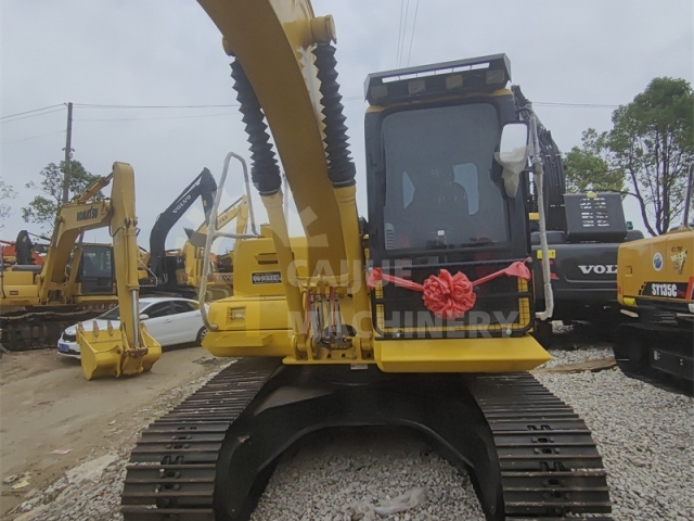 Used Komatsu PC130-7