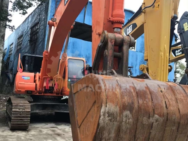 Used Doosan DX420