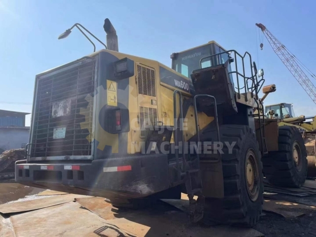 Used KOMATSU WA600