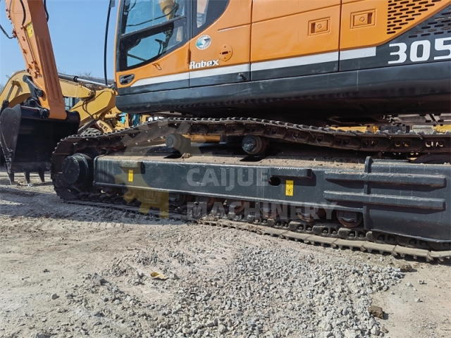 Used Hyundai R305L-9T