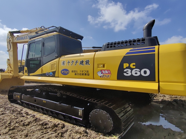 Used Komatsu PC360