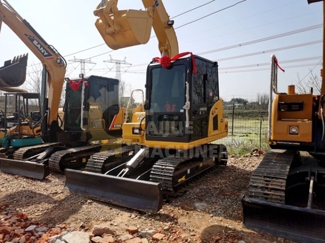 Used Komatsu PC70-8