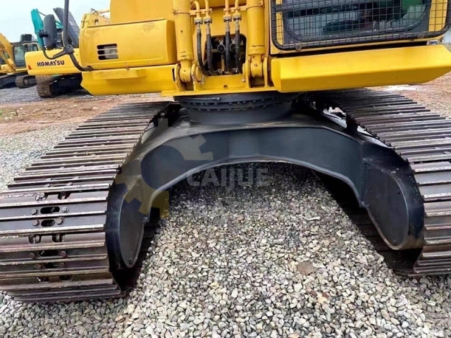 Used Komatsu PC200-8MO