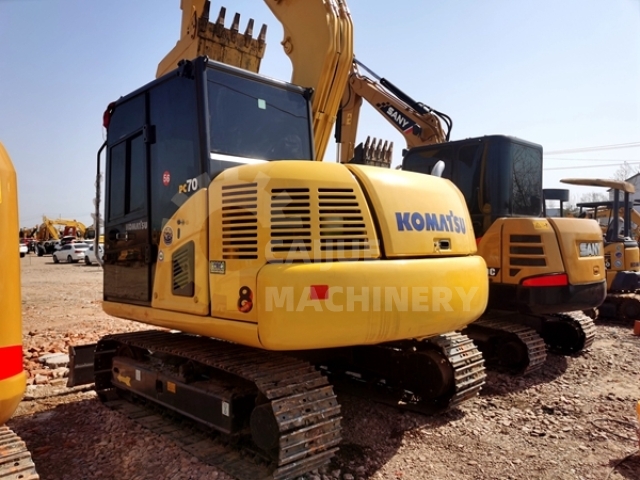 Used Komatsu PC70-8