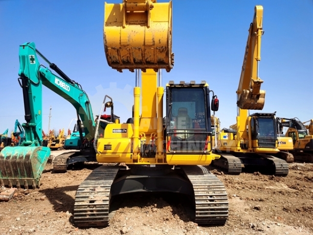 Used Komatsu PC200-8