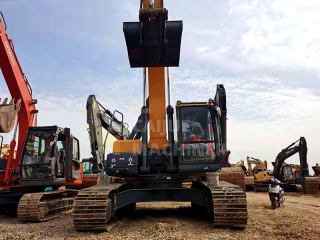 Used Hyundai R275VS