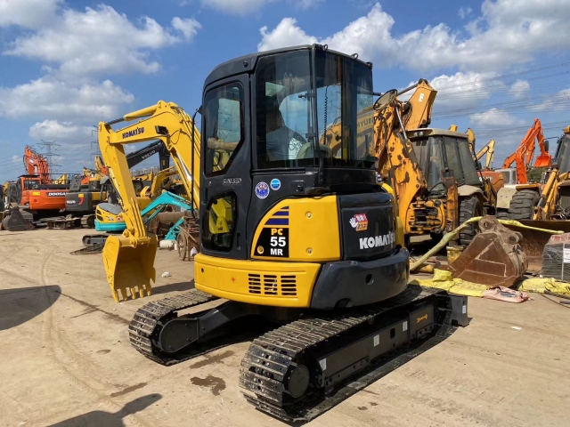 Used Komatsu PC55MR-2