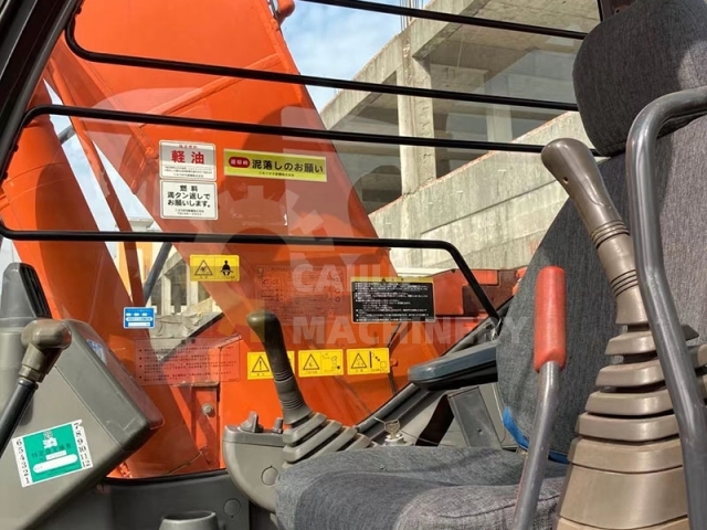 Used Hitachi ZX135