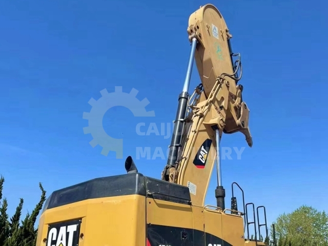 Used Caterpillar CAT374D