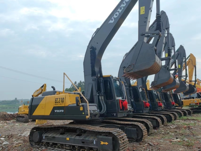 Used Volvo EC210